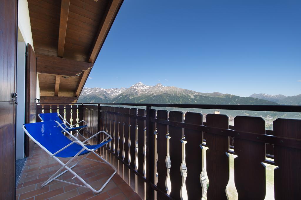 Hotel Gallo Cedrone Valdisotto Rum bild