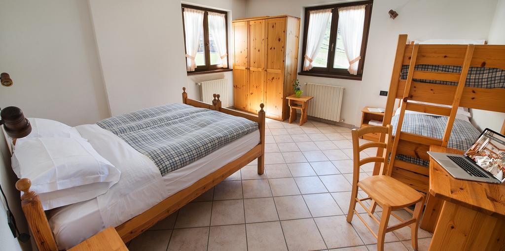 Hotel Gallo Cedrone Valdisotto Rum bild