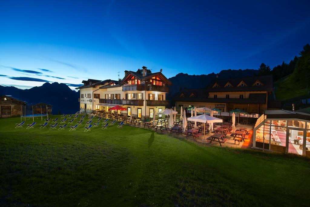 Hotel Gallo Cedrone Valdisotto Exteriör bild