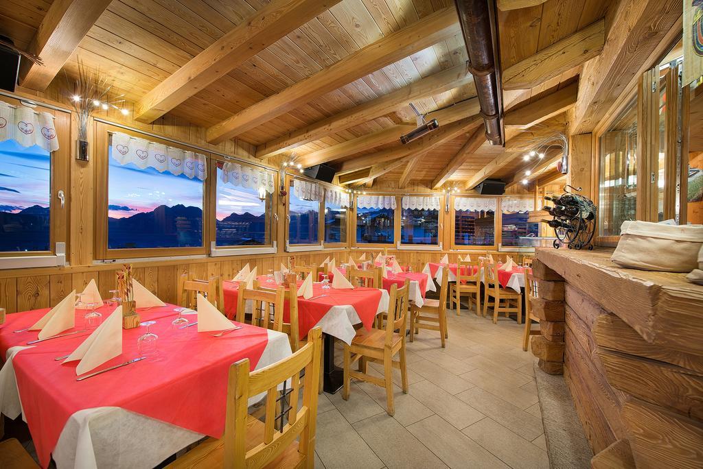 Hotel Gallo Cedrone Valdisotto Exteriör bild